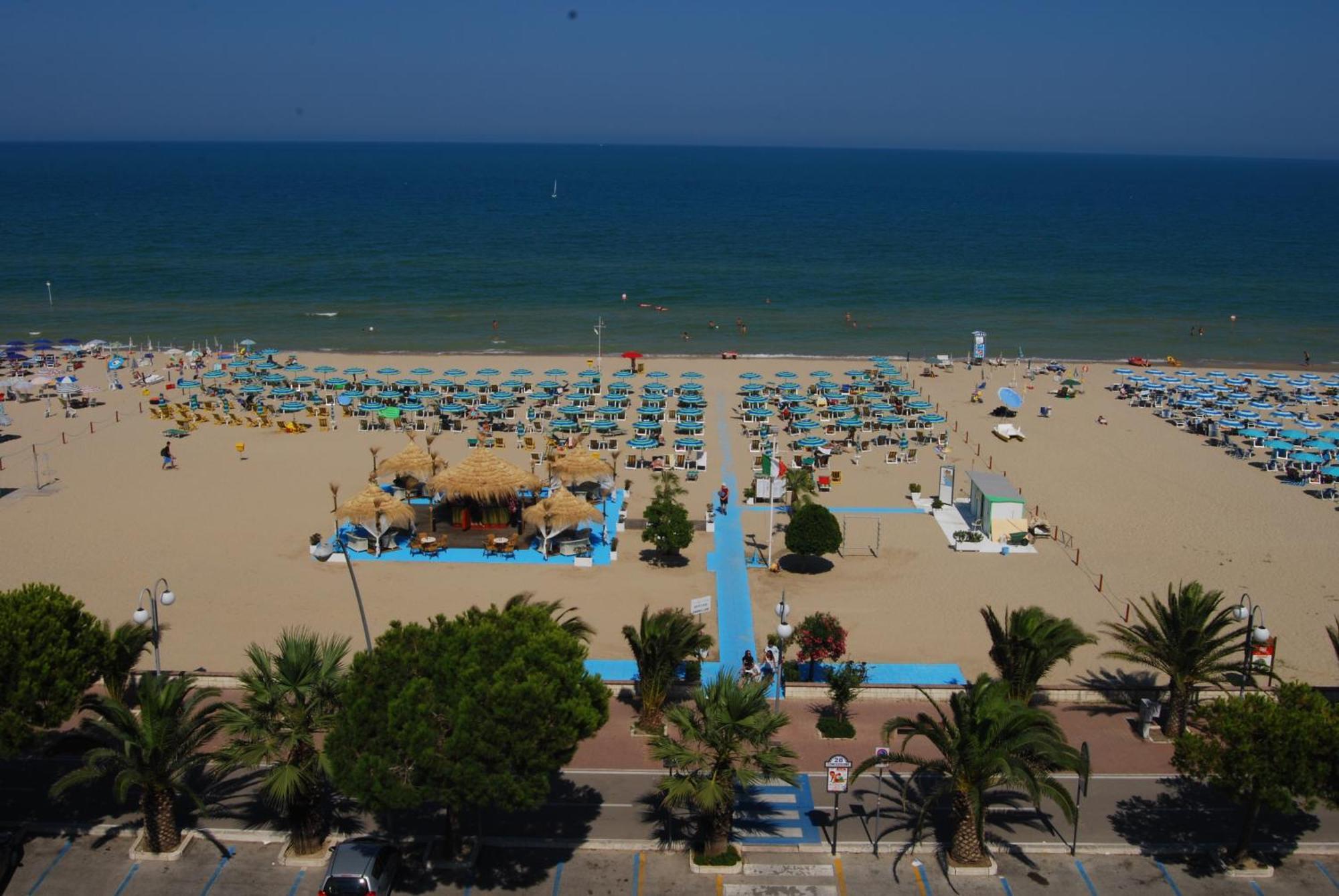Hotel Costa Verde Торторето Экстерьер фото